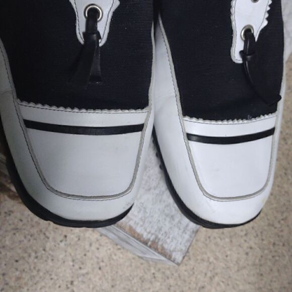 👍 Women's Designer Golf Shoes Size 39.   Comfortable Bin - A8 - Picture 2 of 9
